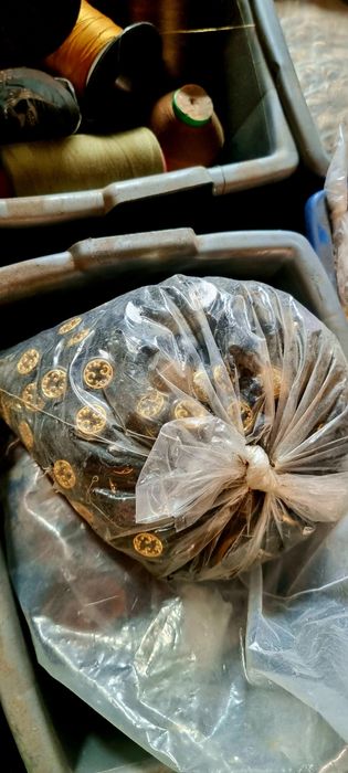 Lot of Buttons, Closures,64729607623681123