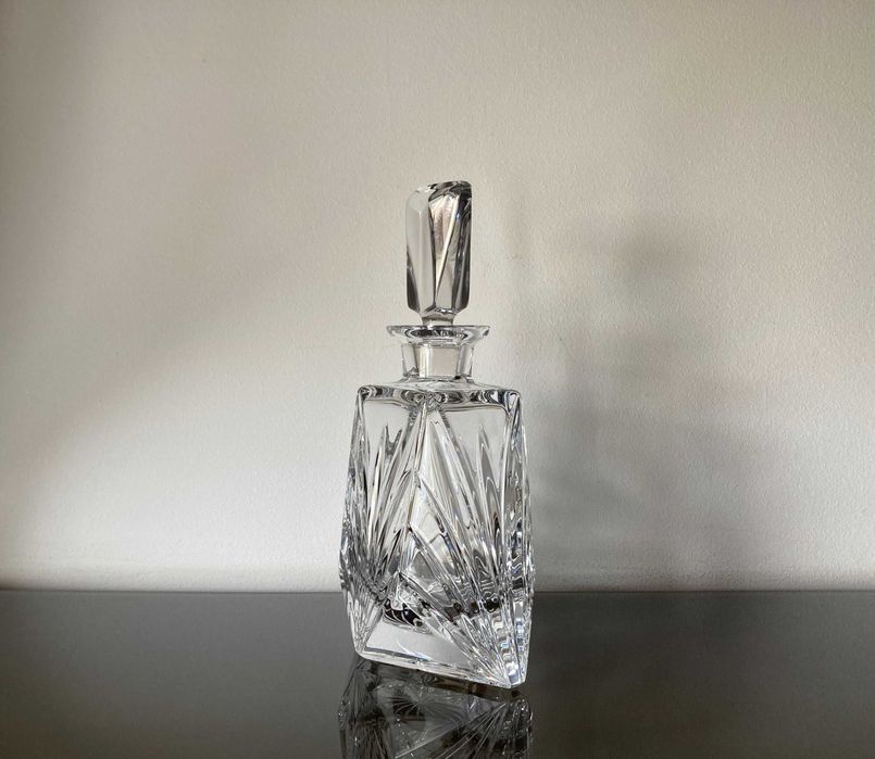 Frasco de cristal sem uso