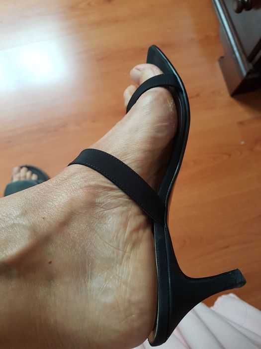Sandálias pretas pierre Cardin novas cetim pele e cristais swarovsky