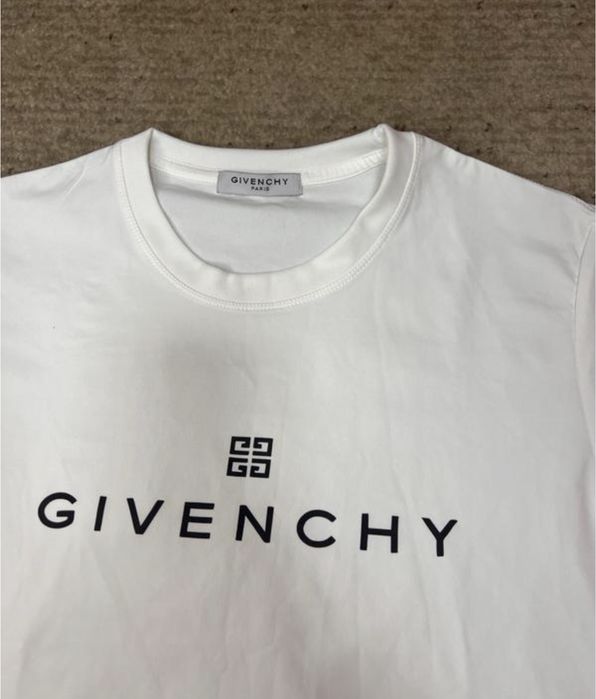 Футболка Givenchy