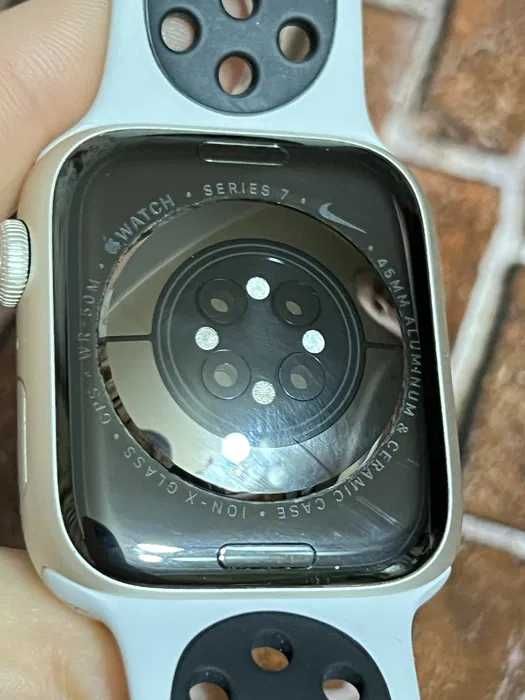 Apple Watch 7 Nike 45mm GPS