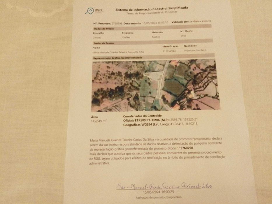 Terreno rústico em perfeita legalidade para fins agrícolas e pecuária junto à estrada de ligação à vila de Cinfães