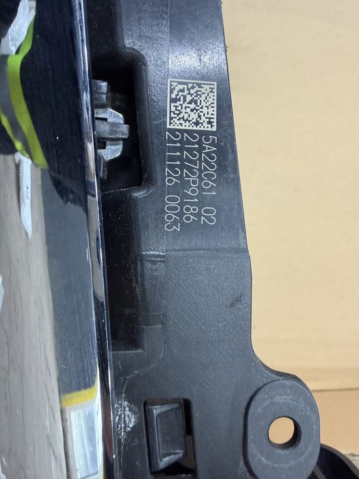 Решітка жалюзі BMW g20