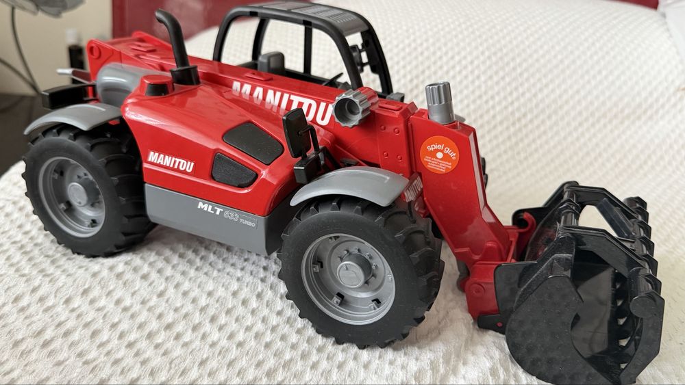 Машинка “Manitou”