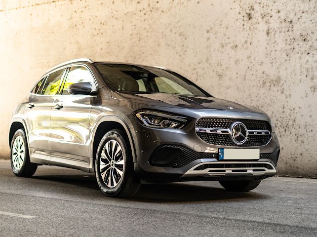 MERCEDES GLA 250E