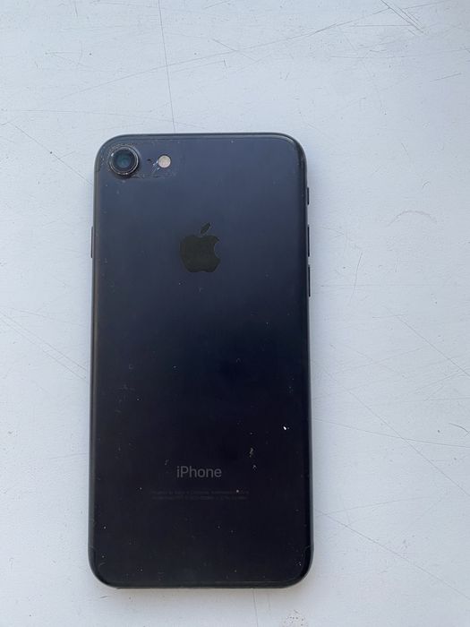 Iphone 7 (читайте опис)