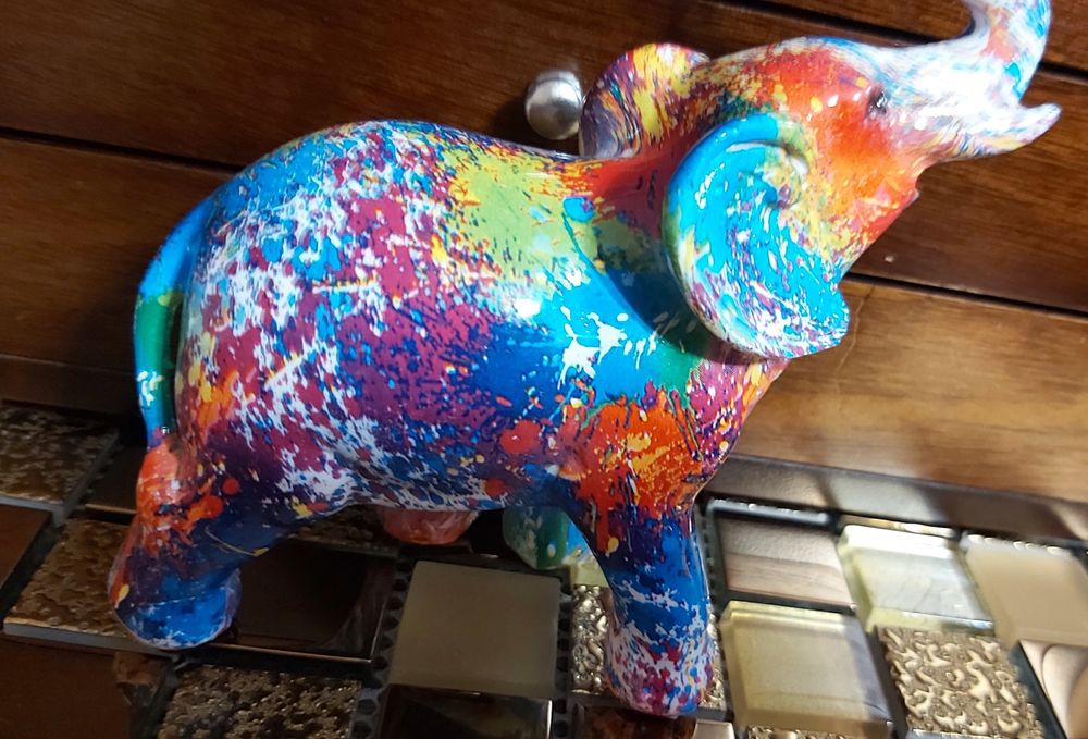 Sprzedam słonik figurka nowa