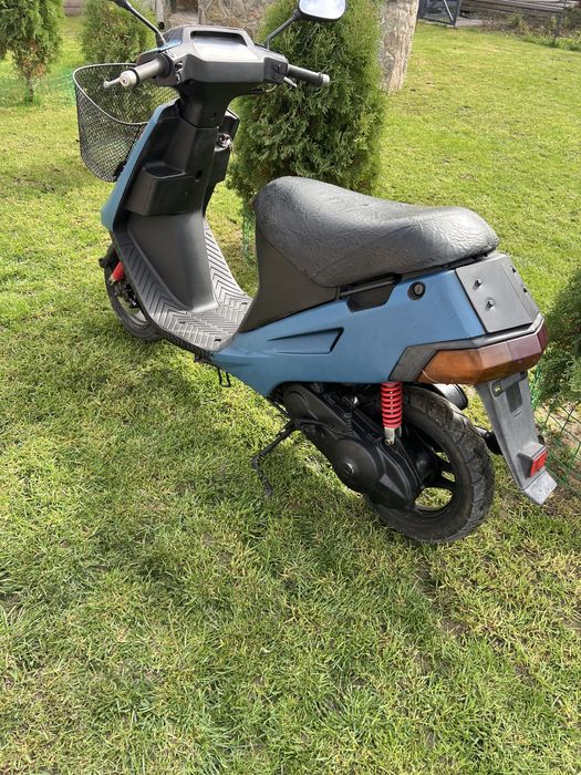 Скутер Suzuki 50 кубів