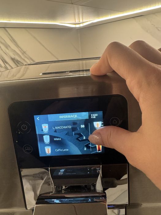 Ekspres Krups Intuition Experience + EA877D Kawa mrozona