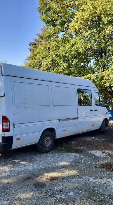 Mercedes Benz Sprinter