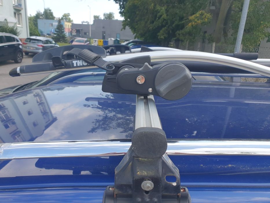 Jeden bagażnk  rowerowy  na dach thule sweden