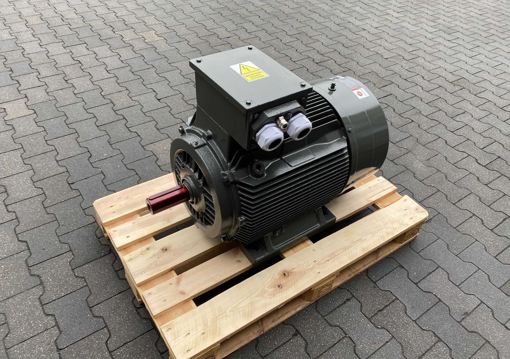 silnik elektryczny 55kW 2960obr. 3fazowy