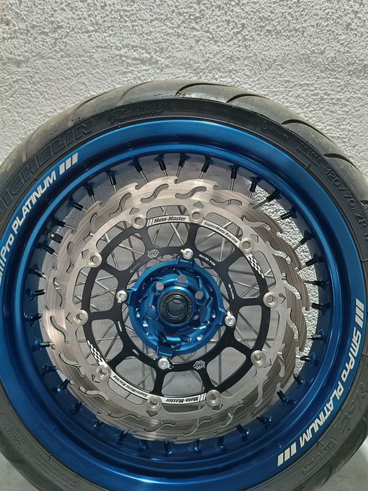 Suzuki RMZ 450 rodas super motard