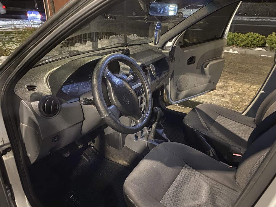 Renaul Logan MCV 2009 газ/бензин