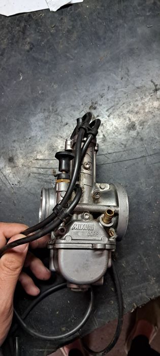 Carburador Mikuni