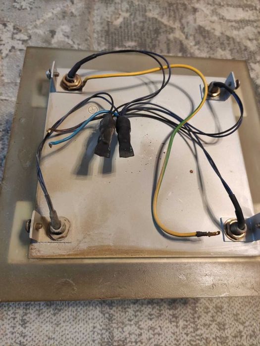 Светильник потолочный 4-х рожковый, б/у