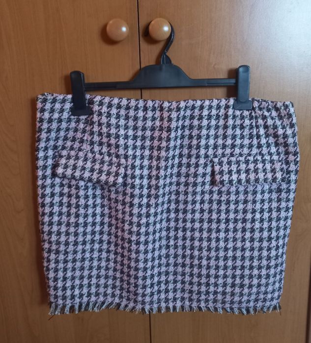 Spódnica w różową pepitkę