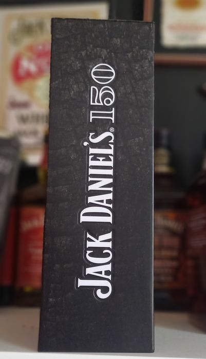 Caixas em metal jack daniels