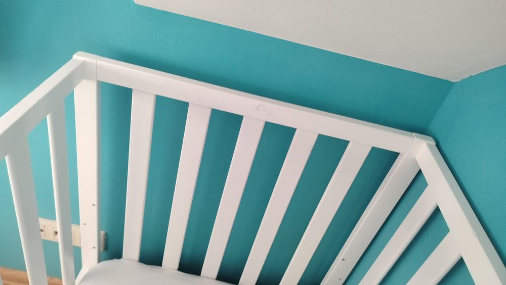 Biale łóżeczko niemowlęce 120x60 MOŻLIWY TRANSPORT