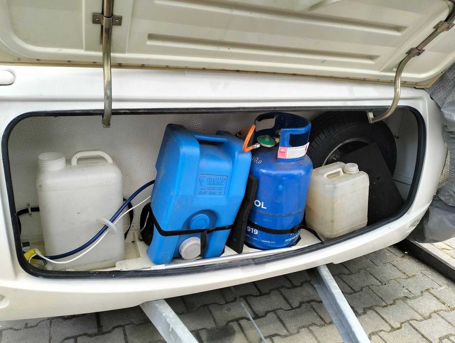 Bayerland europa  12 V, 220 V,gaz, przedsionek