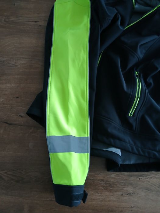 KURTKA ROBOCZA softshell roboczy ODBLASKOWA ostrzegawcza z kapturem