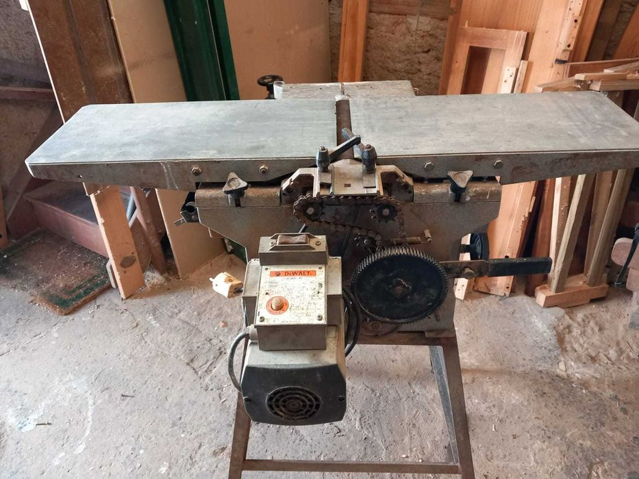 Máquina plaina desengrossadeira - DeWalt