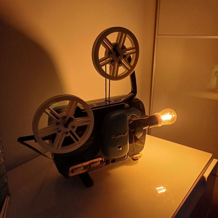 Projektor 8mm retro dekoracji