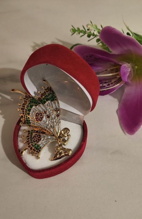 Broszka metalowa motyl