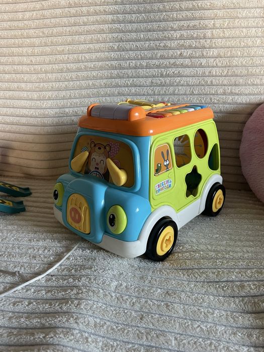 Автобус ,сортер,каталка , знімні колеса