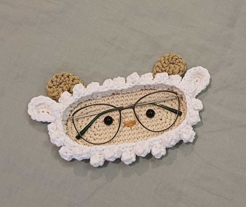 Podstawka pod okulary.