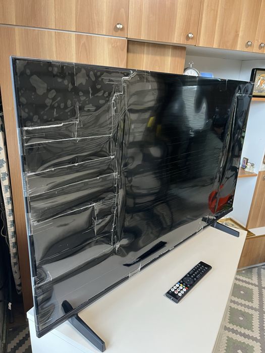 Новий телевізор Hisense 43”