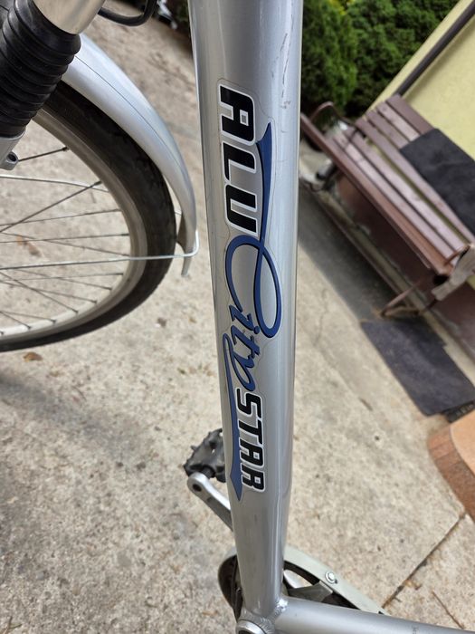 Rower aluminiowy trekingowy na kołach 28 7 przerzutek 28