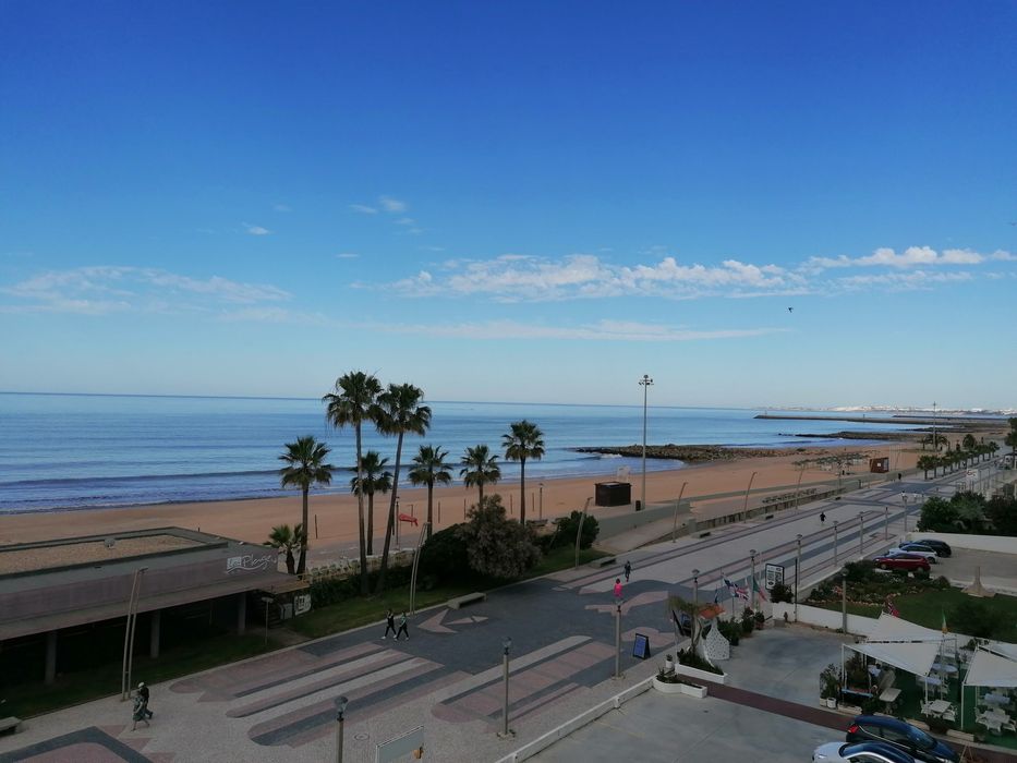 T2 (1ª linha) c/vista mar, a 50 metros da praia