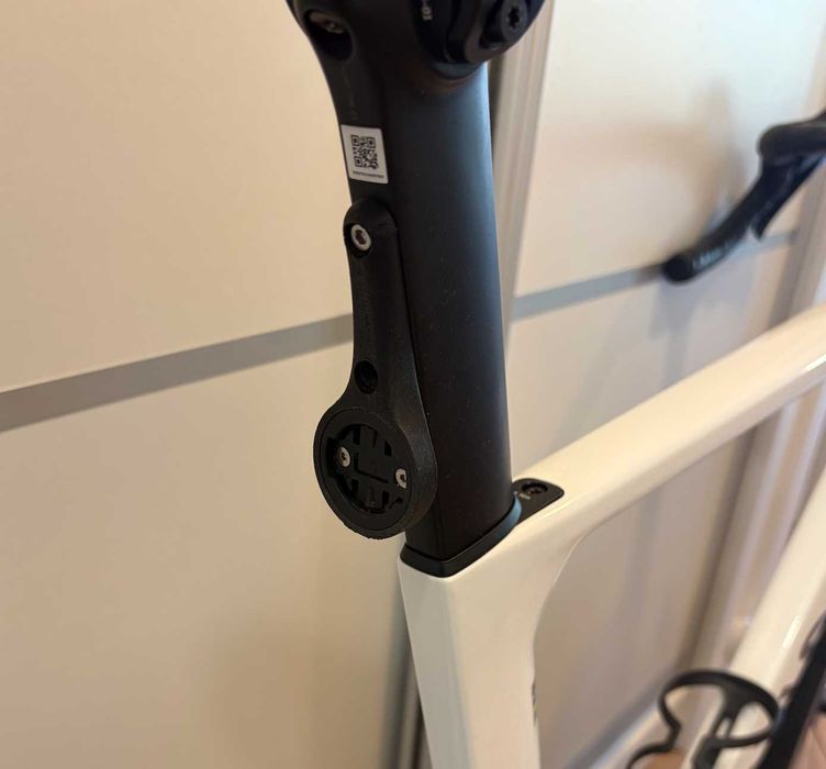 Canyon Aeroad CF SLX 8 (Última Geração) - Tam. L | DT Swiss ARC 1100 55mm (Última Geração)