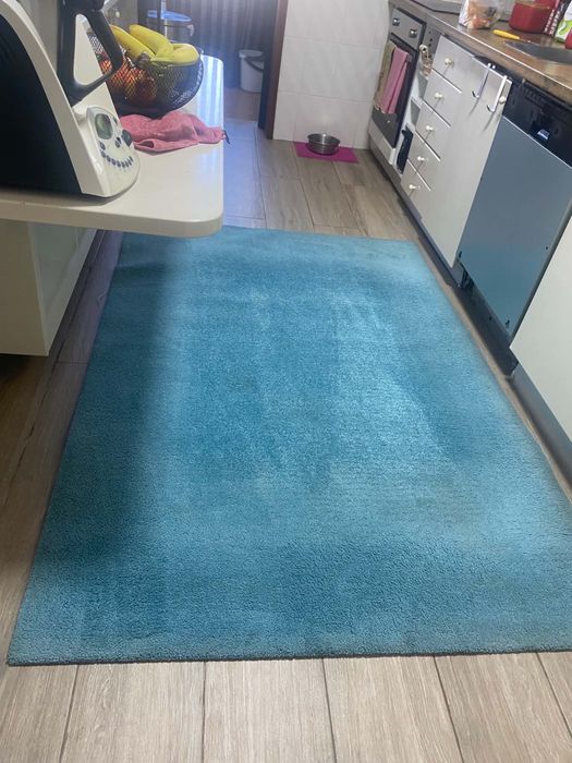 2 Carpetes azul turquesa