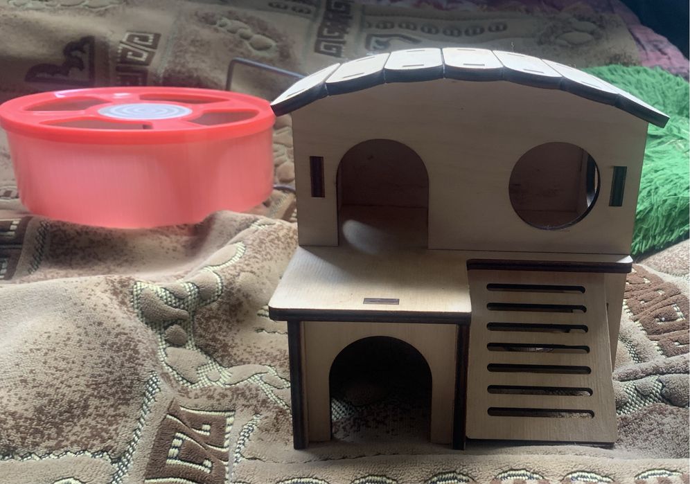 Продам клетку для хомяка