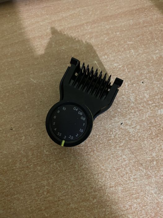 Philips oneblade pro 360 електробритва тример