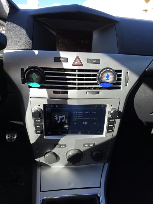 Opel Astra 1.9 cdti 150 cv — photo 5