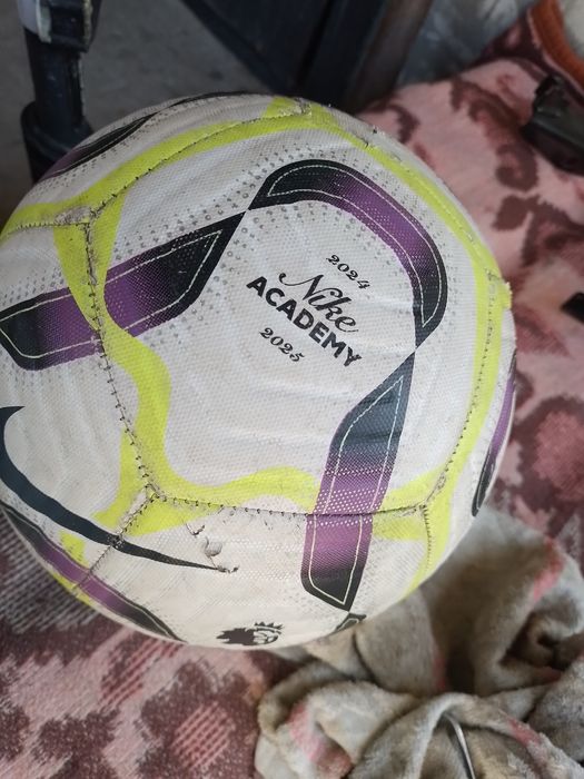 Продам м'яч футбольний професіональний