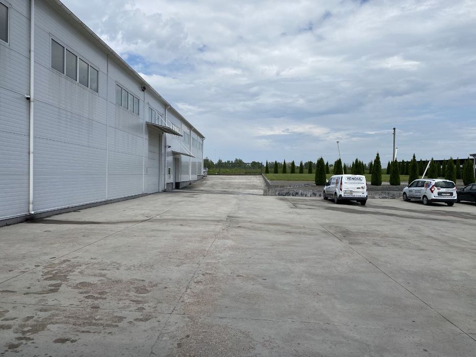 Продам офісно -складське приміщення 1350 м2