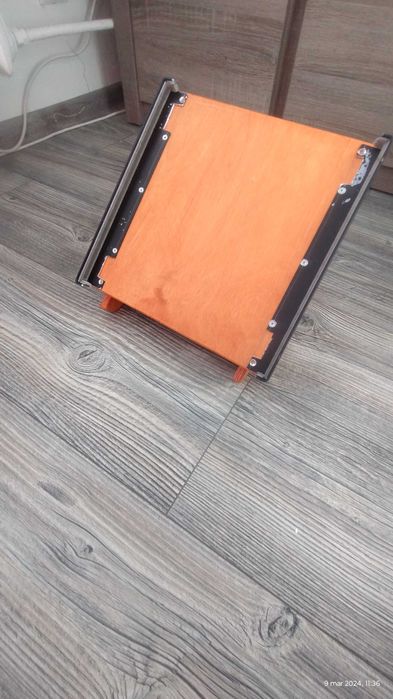 Stojak Pod Akai Mpc One