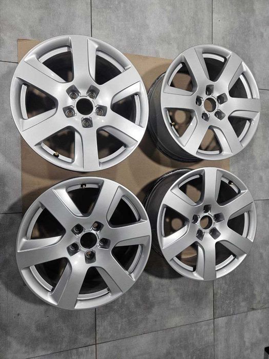 Диски Audi 5/112 R17 7.5J ET37 dia66.6mm