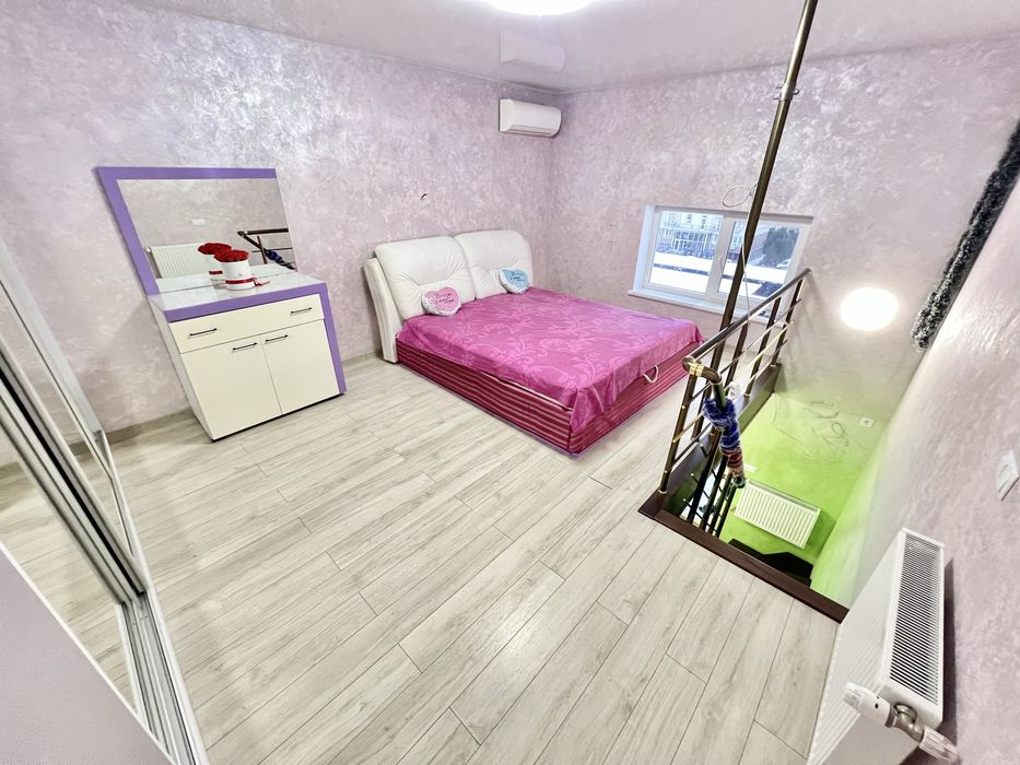 ЖК Смарт с ремонтом, мебелью,техникой,паркингом, кладовкой. от хозяина