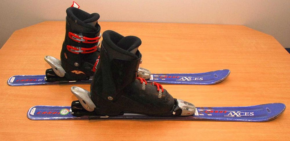 Carve Axces Narty zjazdowe 100cm Wiązania TYROLIA SL 45 buty Nordica40