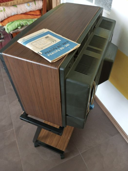 Продам Funai 20"