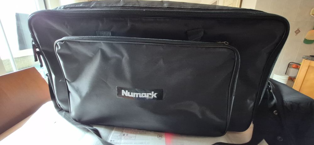 Numark Mixstream Pro Plus + Bolsa  de  Transporte