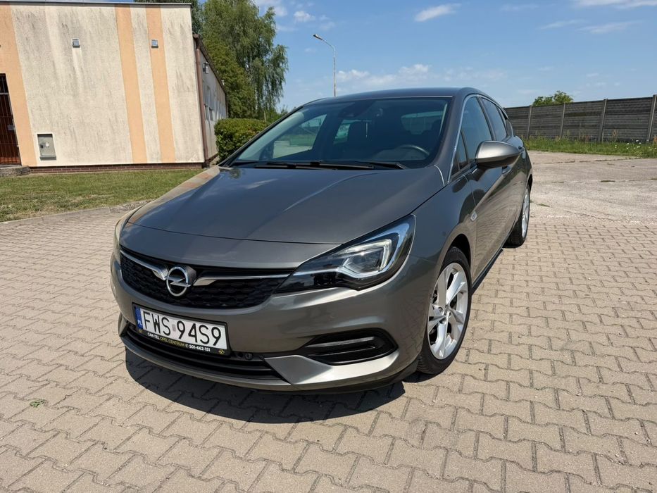 Opel Astra Lift, dynamiczna, oszczędna, bardzo mały przebieg