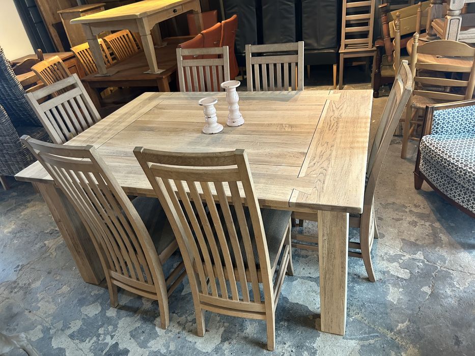 Stół drewniany dębowy w stylu framhouse