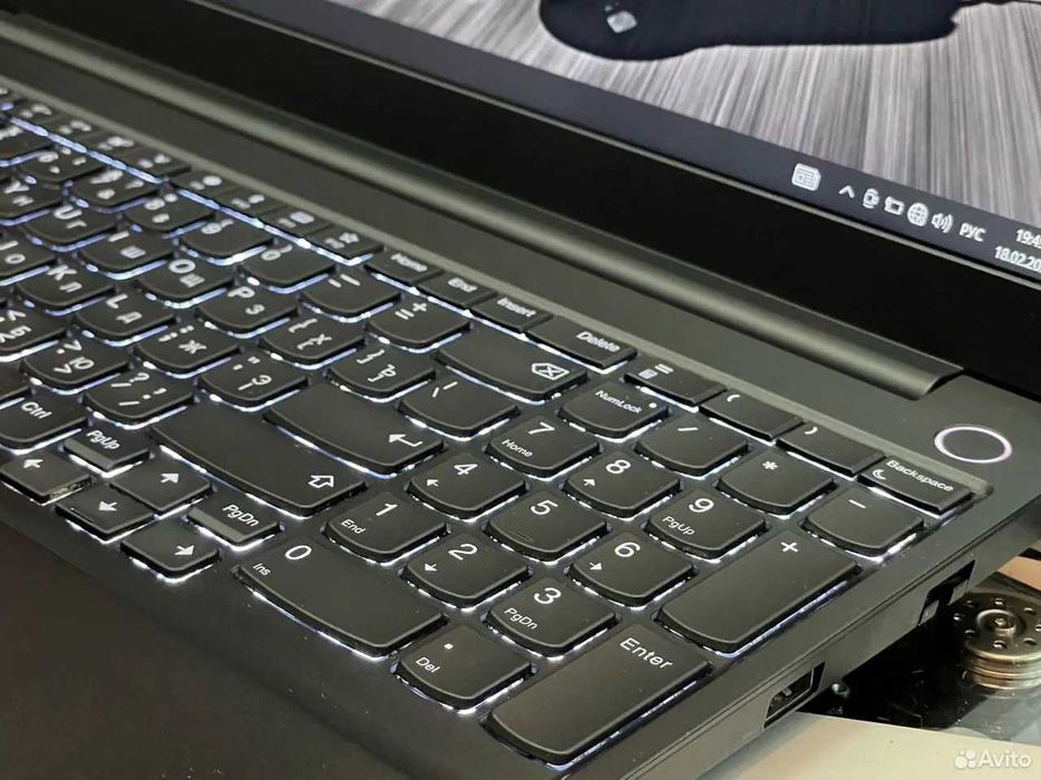 Lenovo Octacore 15.6" i5/16GB/385Nvme como novo