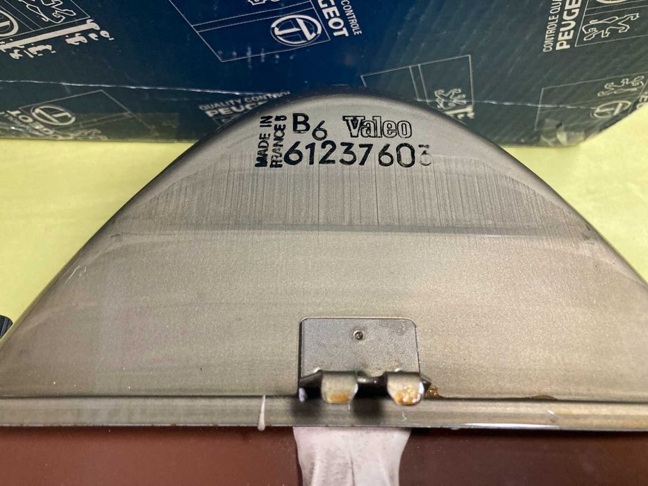 Farol Optica Peugeot 504 esquerdo H4 Original Sev Marchal